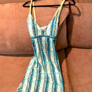 Carve Medium sized summer dress!